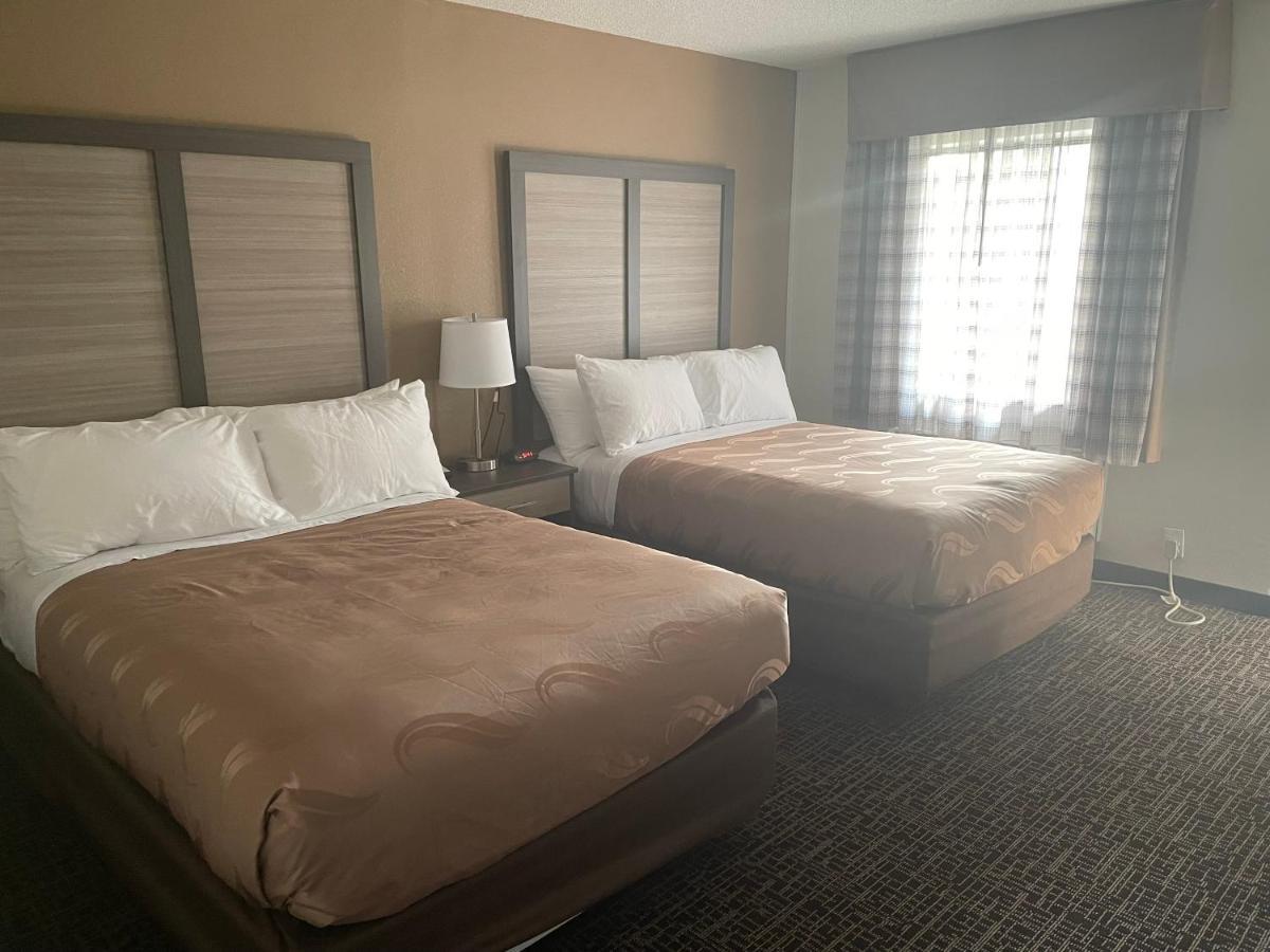 Quality Inn & Suites Spring Lake - Fayetteville Near Fort Bragg Dış mekan fotoğraf