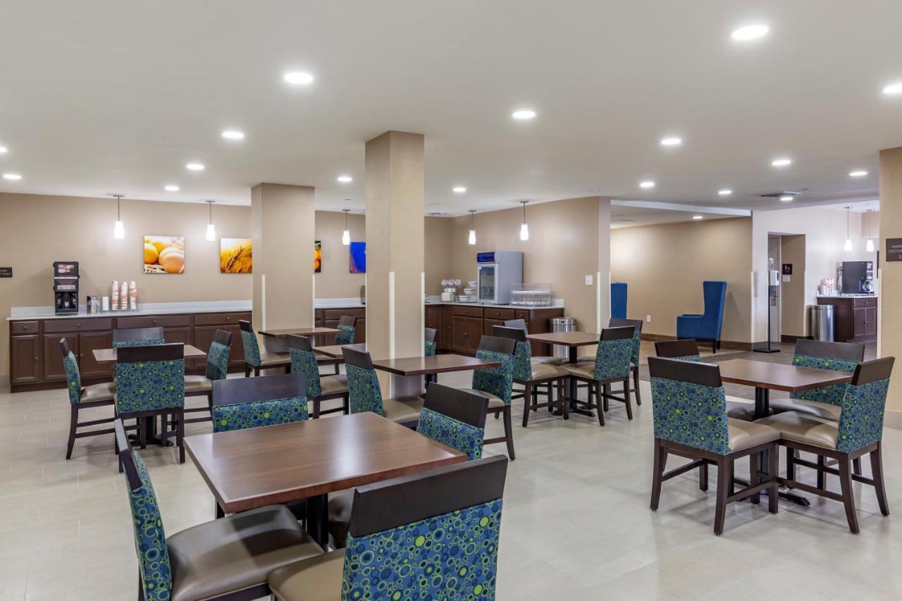 Quality Inn & Suites Spring Lake - Fayetteville Near Fort Bragg Dış mekan fotoğraf