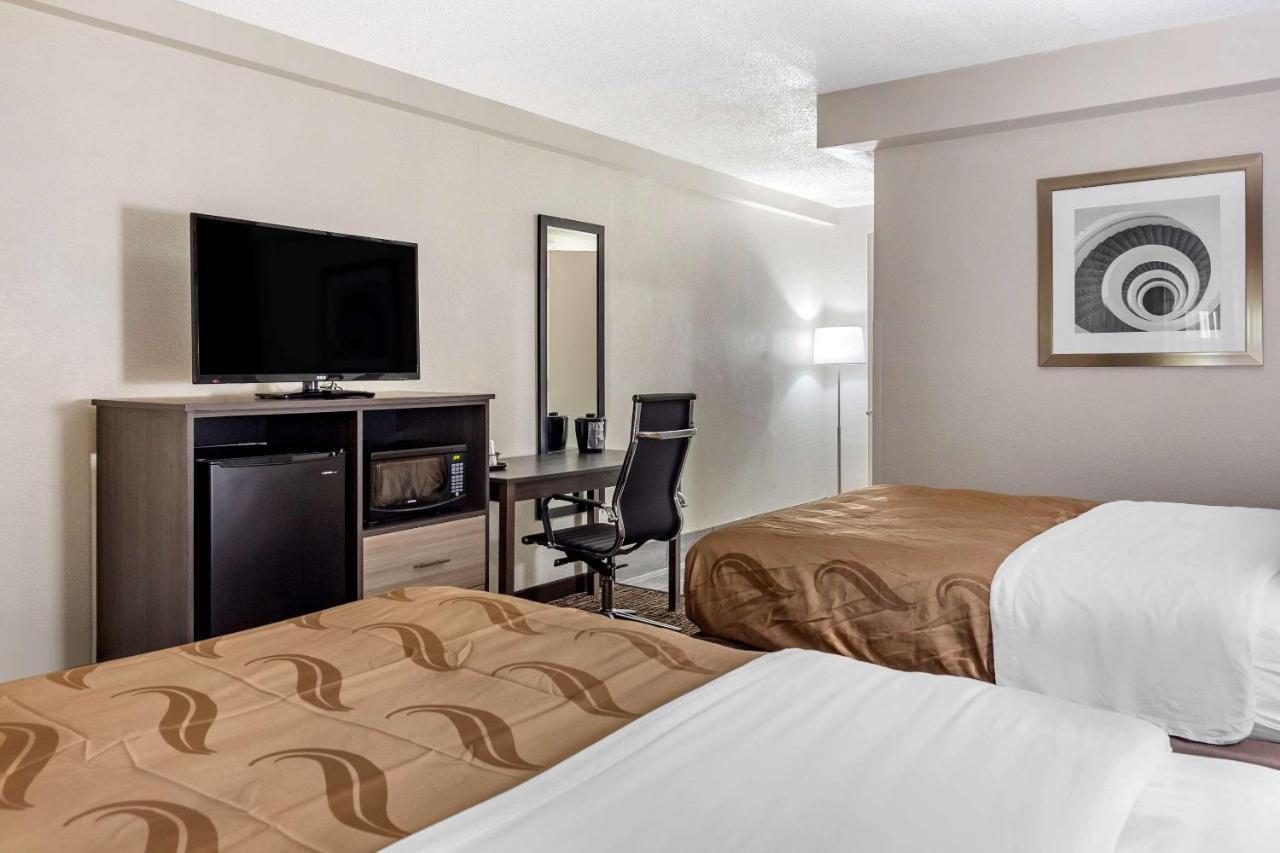 Quality Inn & Suites Spring Lake - Fayetteville Near Fort Bragg Dış mekan fotoğraf