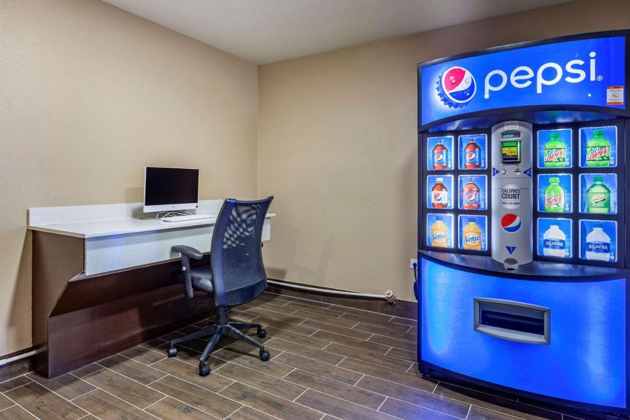 Quality Inn & Suites Spring Lake - Fayetteville Near Fort Bragg Dış mekan fotoğraf